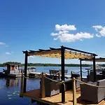 Lehmonkaerki Villa *