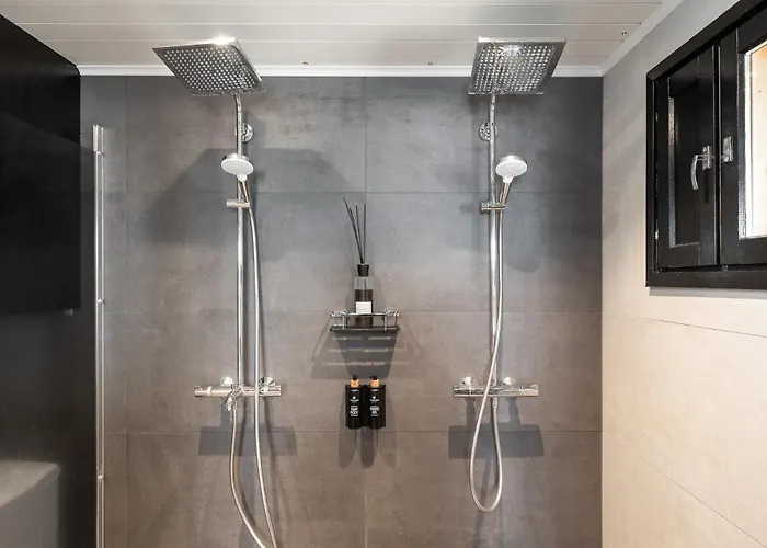 别墅 雷蒙卡基度假酒店 *