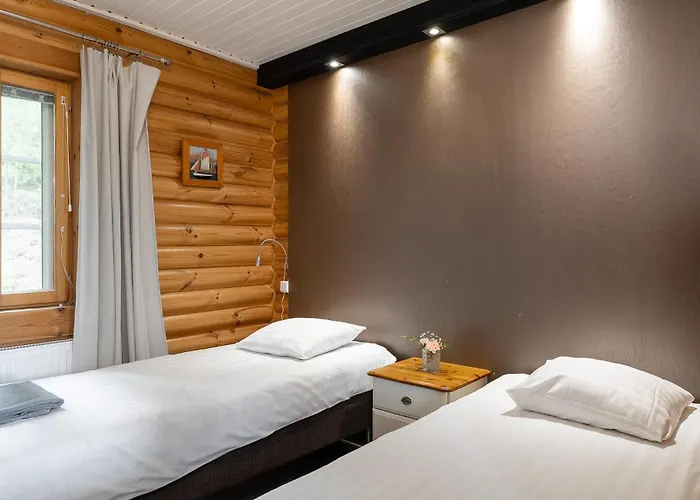 别墅 雷蒙卡基度假酒店